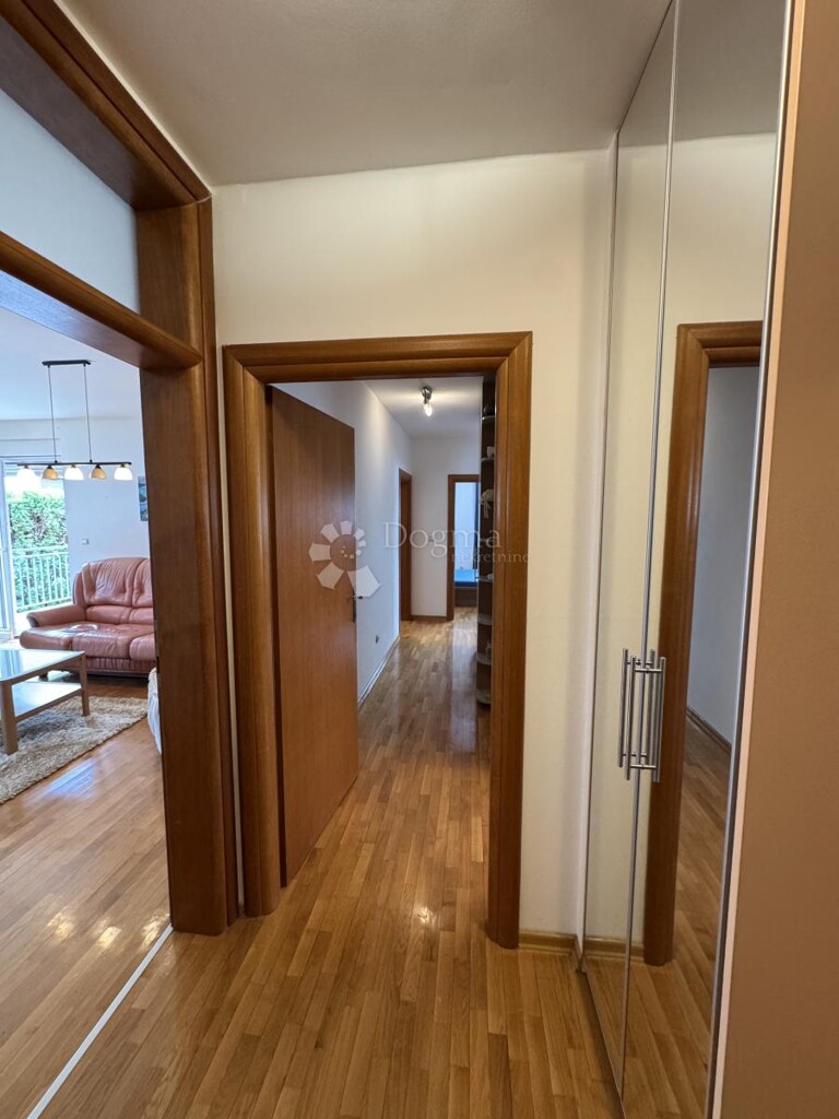 Image 6354498 - 7