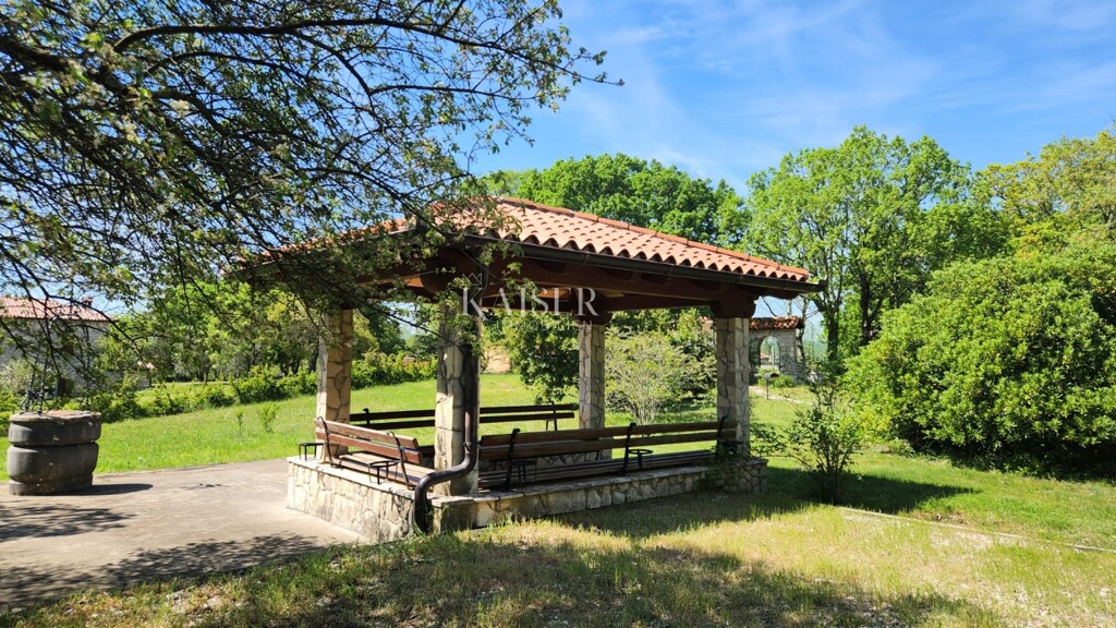 Image 6354672 - 11
