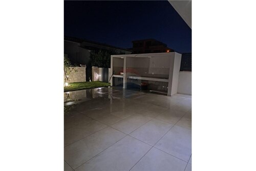 Thumbnail 6354710 - 5