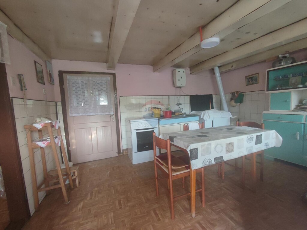 Image 6354730 - 10