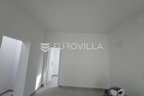 Thumbnail 6355115 - 3