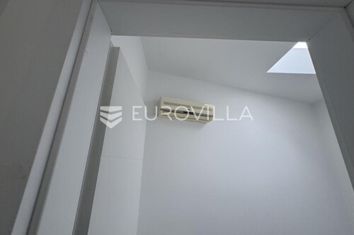 Thumbnail 6355115 - 4