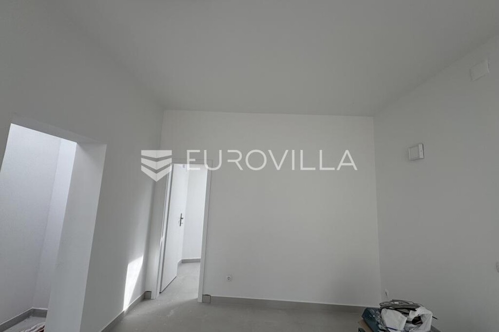 Image 6355115 - 3