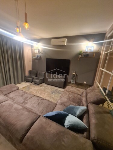 Opatija, trosoban stan s pogledom na more