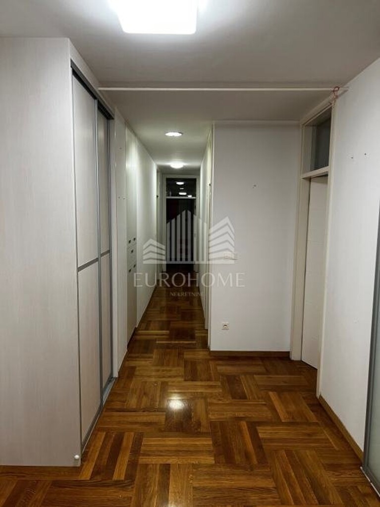 Image 6355156 - 7