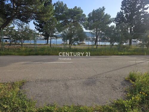 PRODAJE SE ZEMLJIŠTE – ZABLAĆE, ŠIBENIK (1.391 m²)