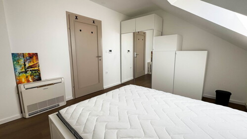 Thumbnail 6355236 - 9