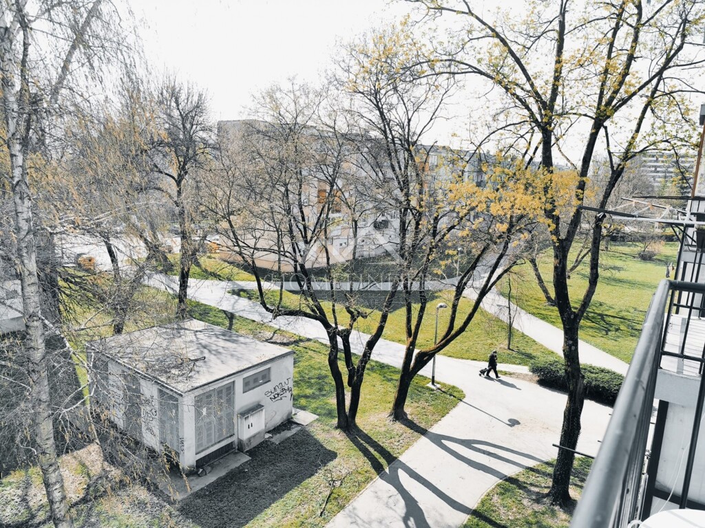 Image 6355240 - 9