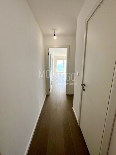 Thumbnail 6355247 - 9