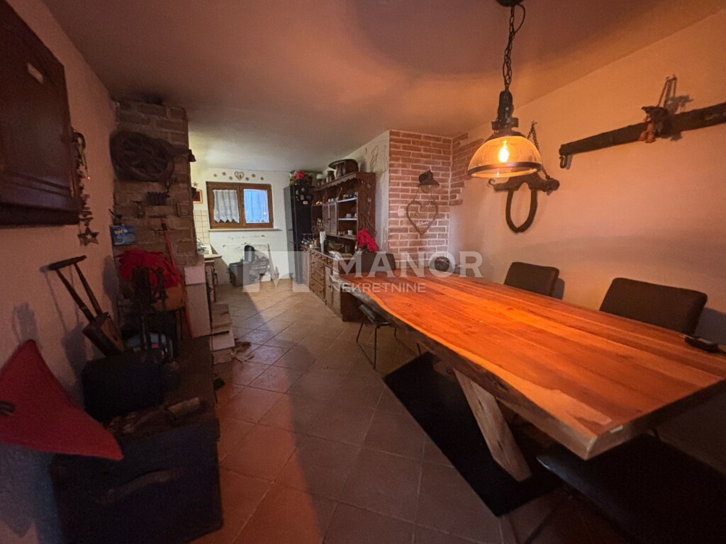Image 6355278 - 8