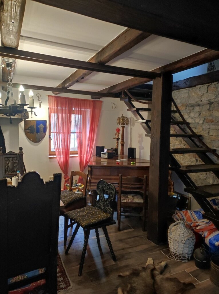 Image 6355316 - 8