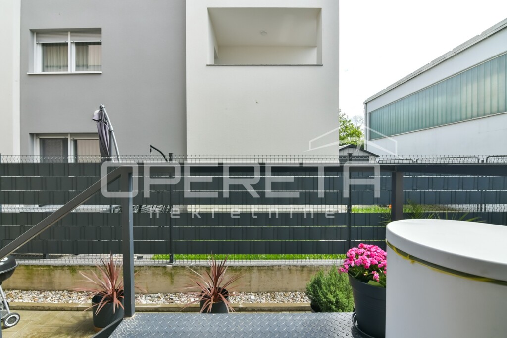 Image 6355517 - 14