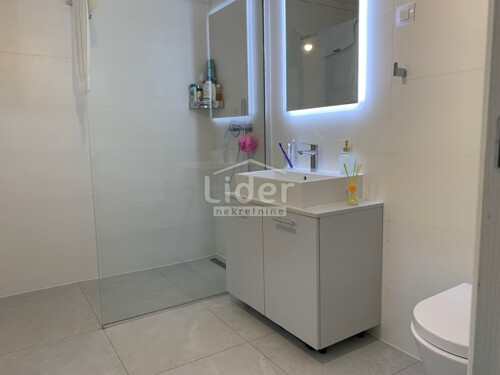 Thumbnail 6355777 - 12