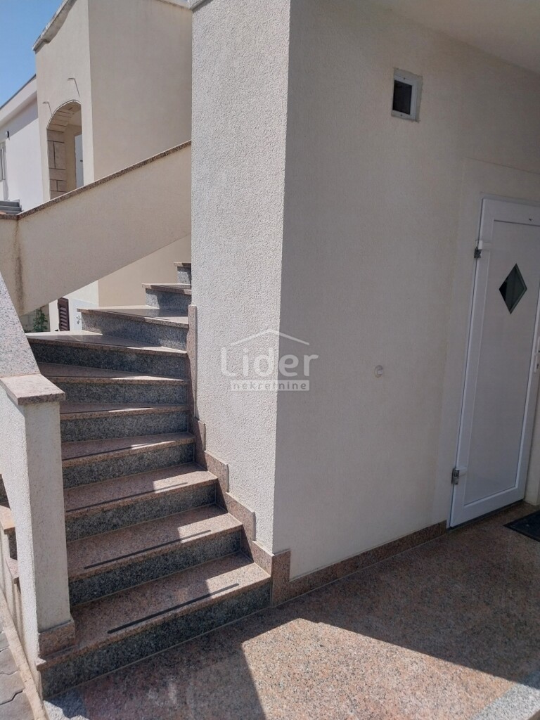 Image 6355778 - 18