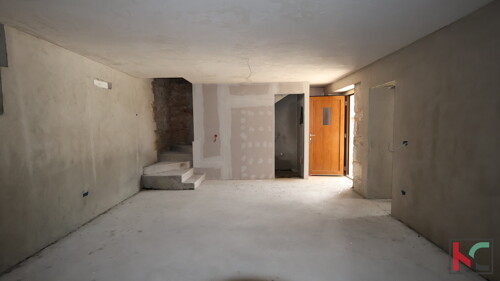 Thumbnail 6355813 - 6