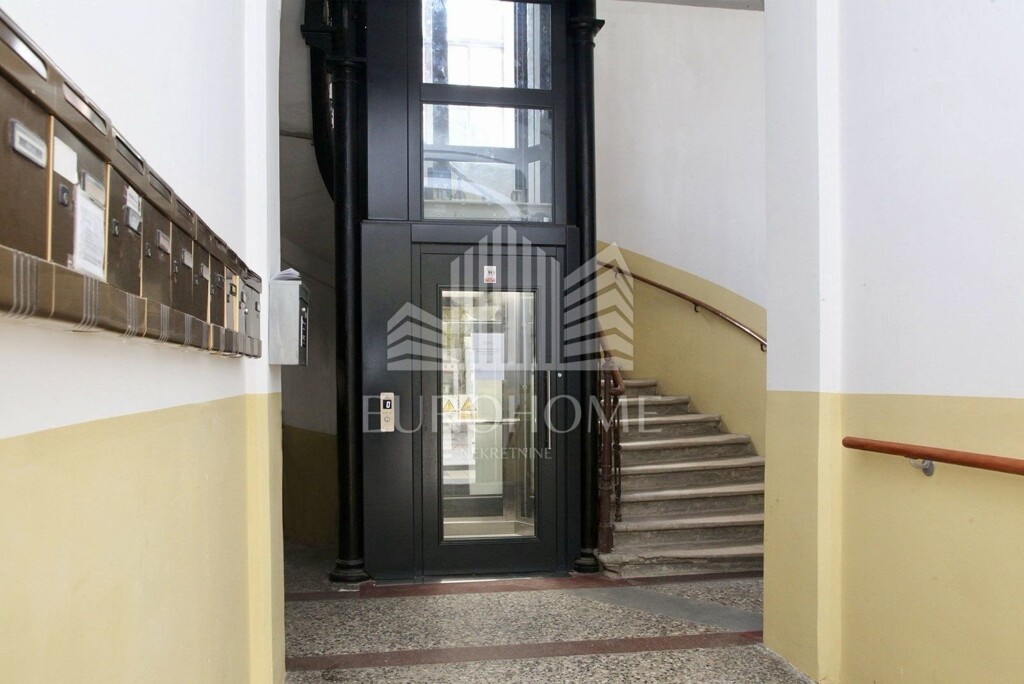Image 6355827 - 8