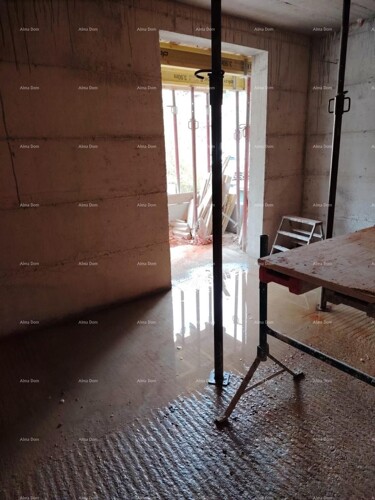 Thumbnail 6355897 - 4