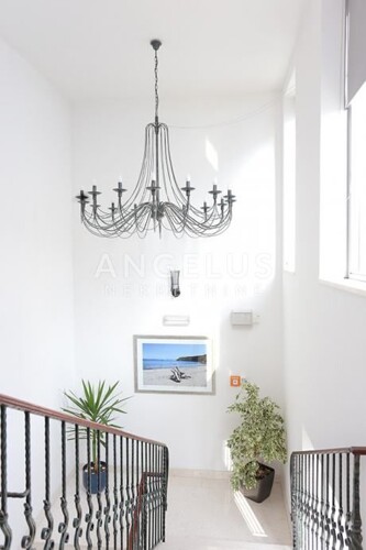 Thumbnail 6355910 - 12