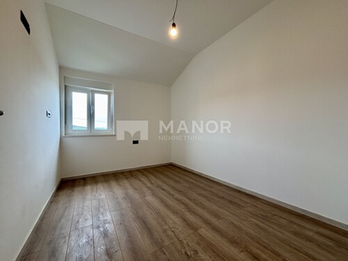 Thumbnail 6355948 - 7