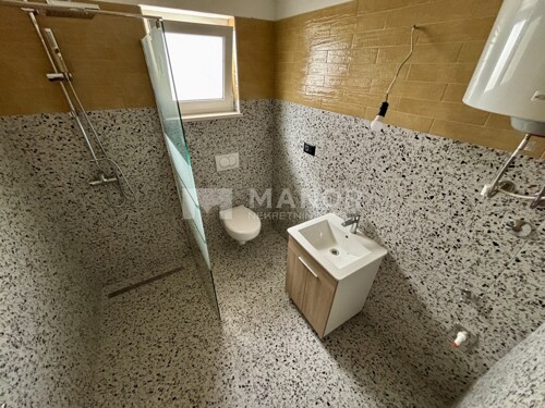 Thumbnail 6355948 - 9