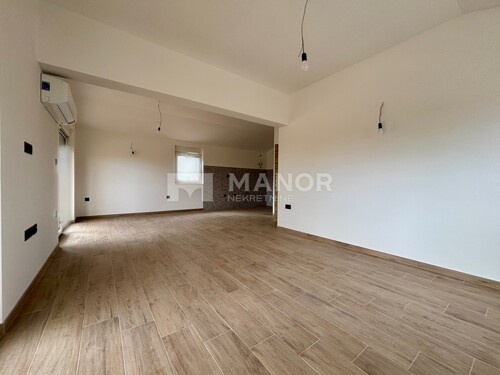 Thumbnail 6355948 - 3