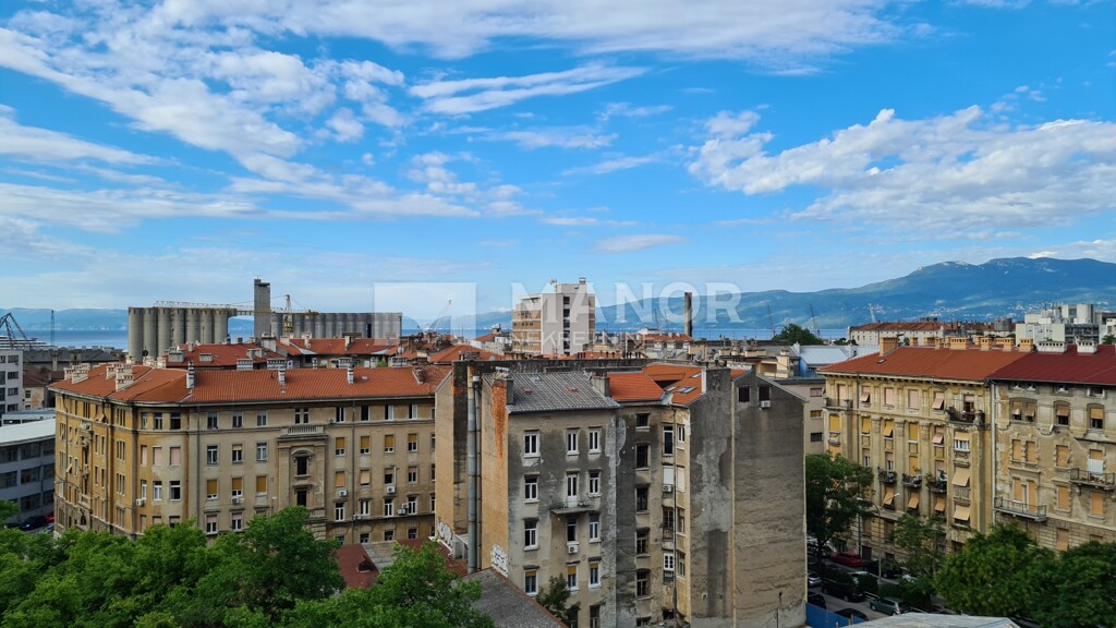 Image 6355950 - 1