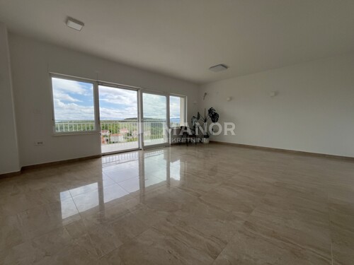 Thumbnail 6355953 - 3