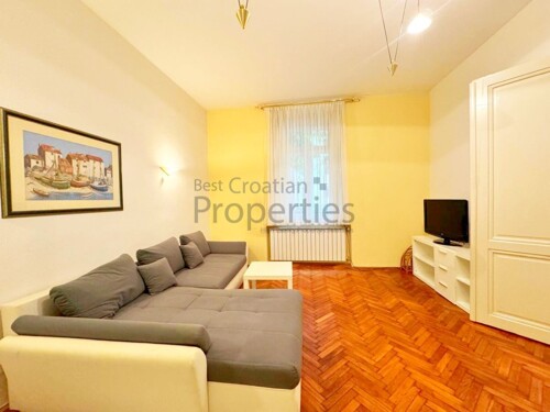 STROGI CENTAR- NAMJEŠTEN 3-SOB.STAN 87m2-DEŽELIĆEVA