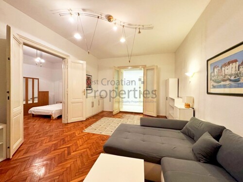 STROGI CENTAR- NAMJEŠTEN 3-SOB.STAN 87m2-DEŽELIĆEVA