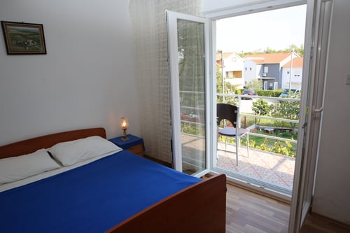 Vodice, apartmani za 6. mjesec i 9. mjesec