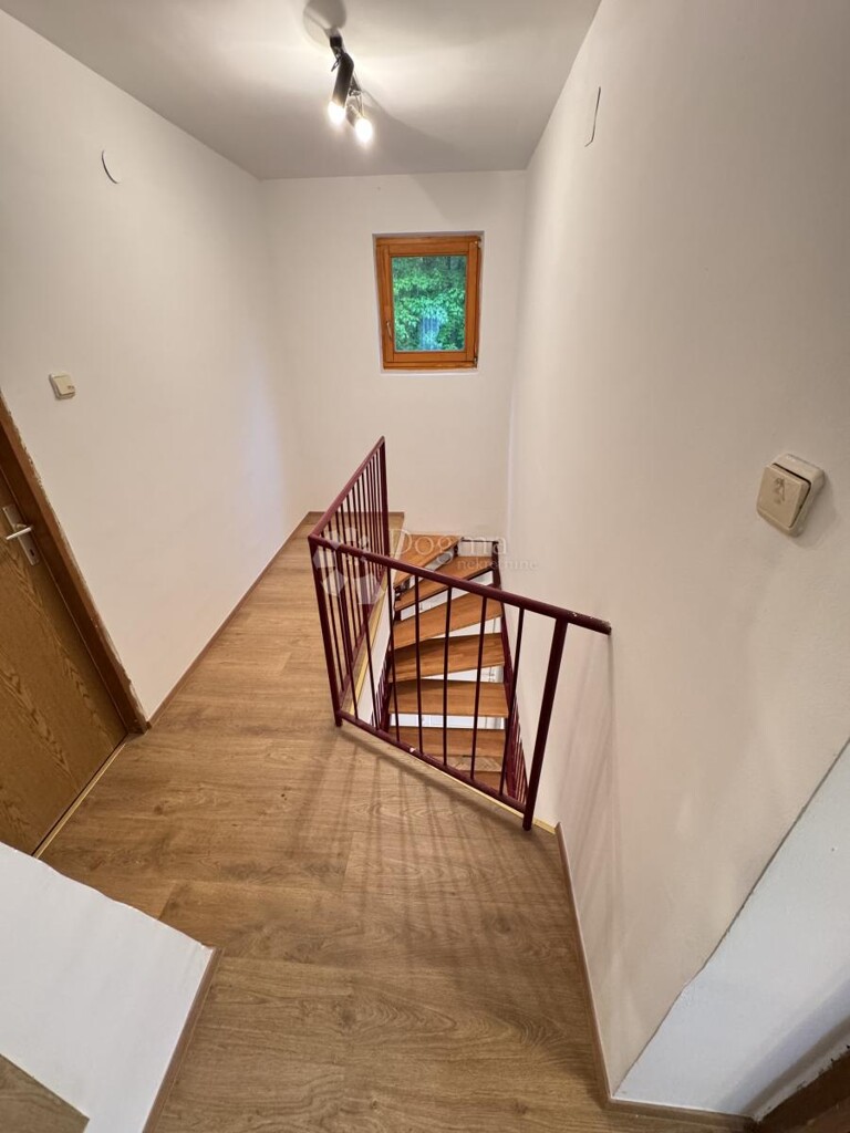 Image 6356227 - 9