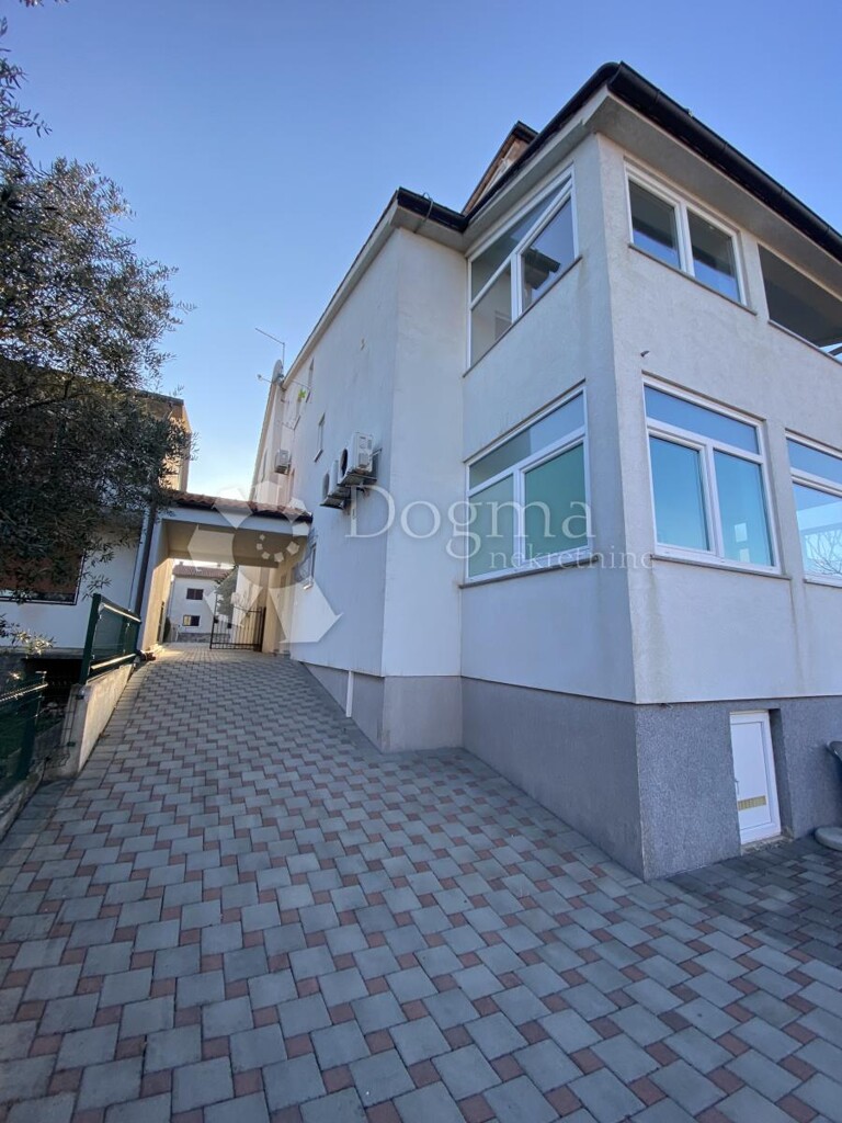 Image 6356240 - 12