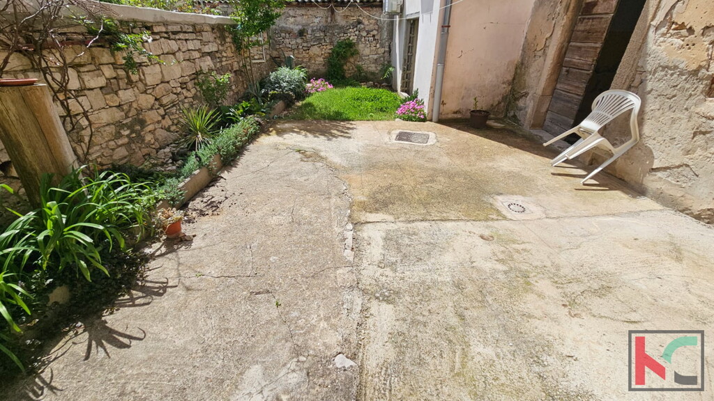Image 6356246 - 9