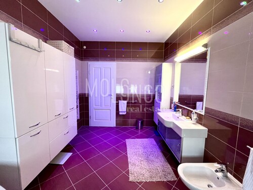 Thumbnail 6356278 - 12