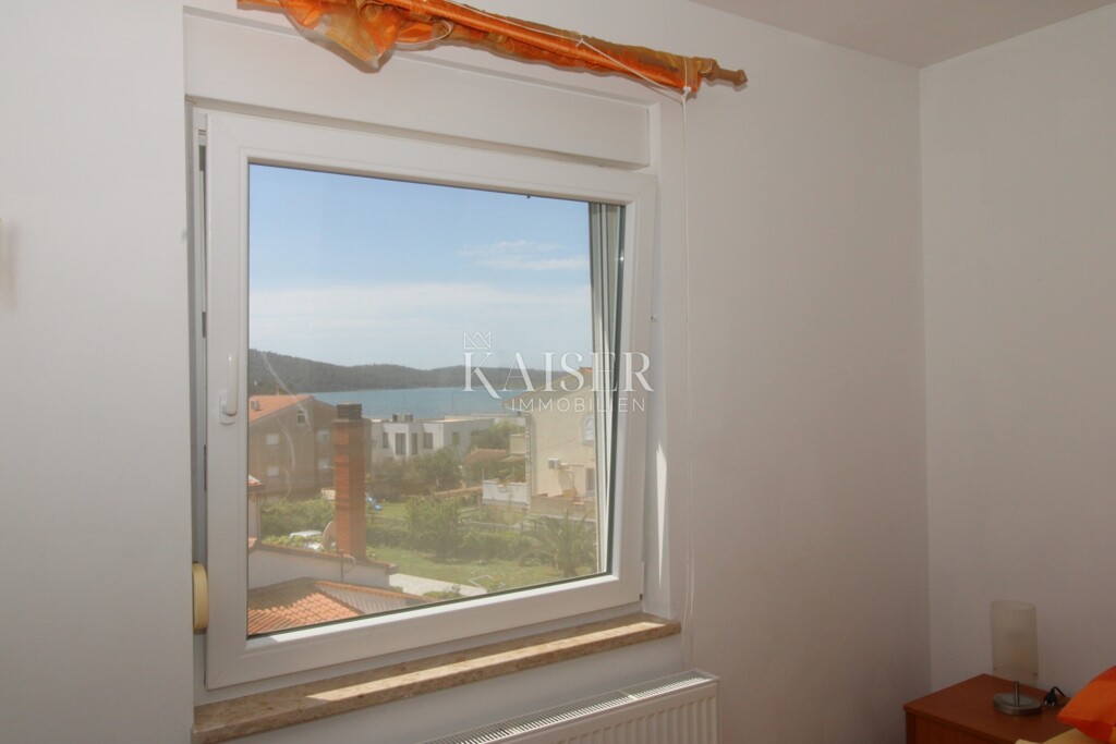 Image 6356290 - 9