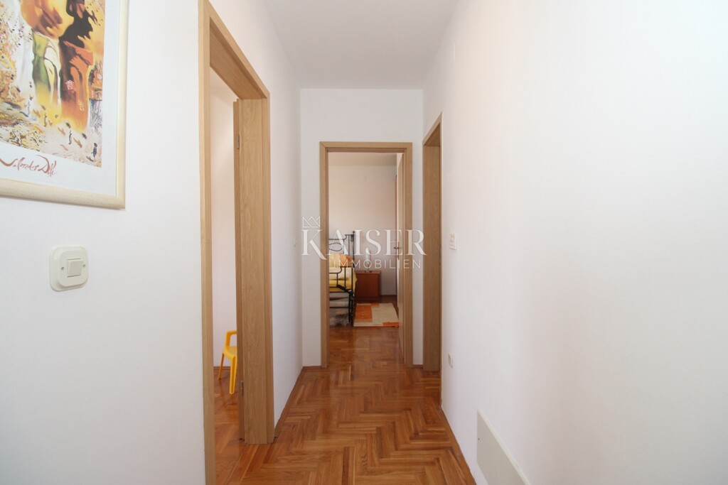 Image 6356290 - 7