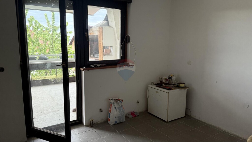 Image 6356300 - 7