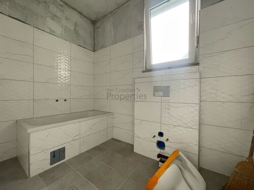 Thumbnail 6356327 - 13