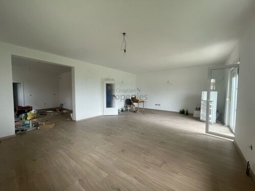 Thumbnail 6356327 - 4