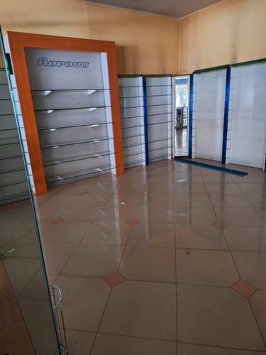 Poslovni prostor: Zagreb (Siget), uslužna djelatnost, 308,72 m2 (iznajmljivanje)
