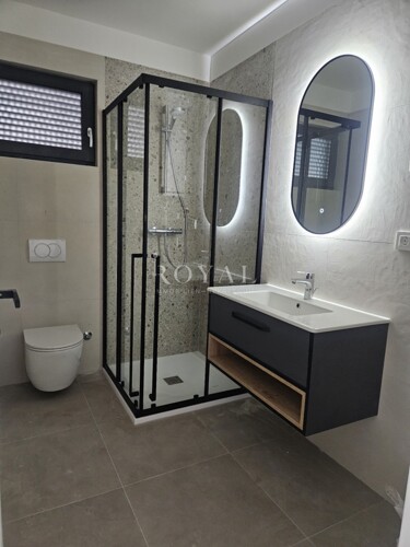 Thumbnail 6356812 - 13