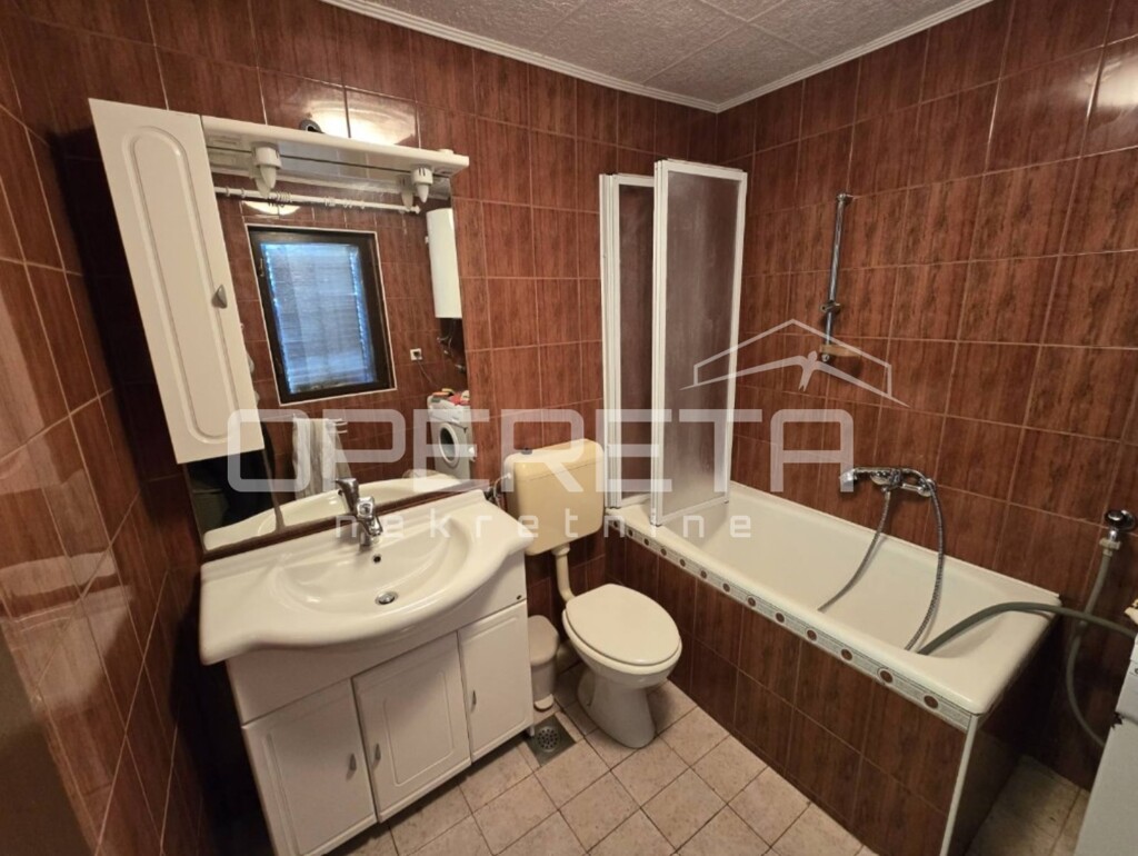 Image 6356824 - 8