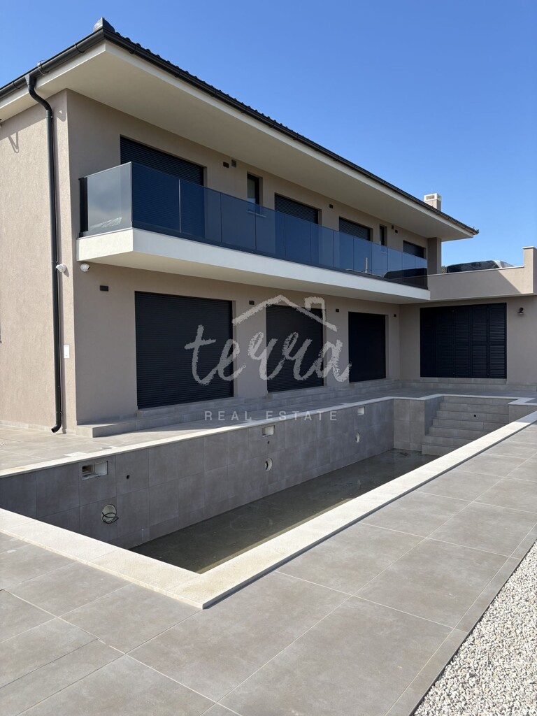 Image 6356840 - 1