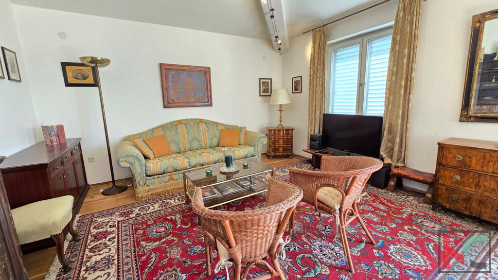 Image 6356959 - 7