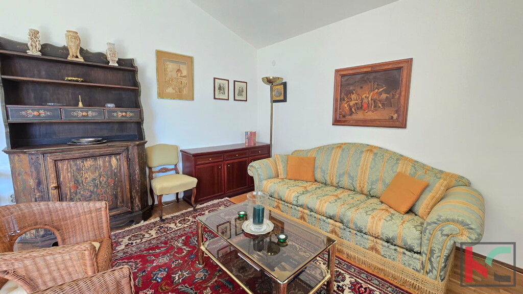 Image 6356959 - 9