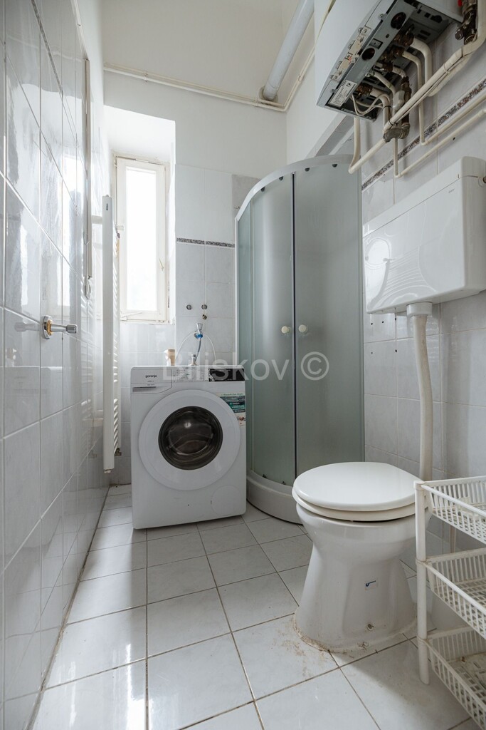 Image 6356982 - 9