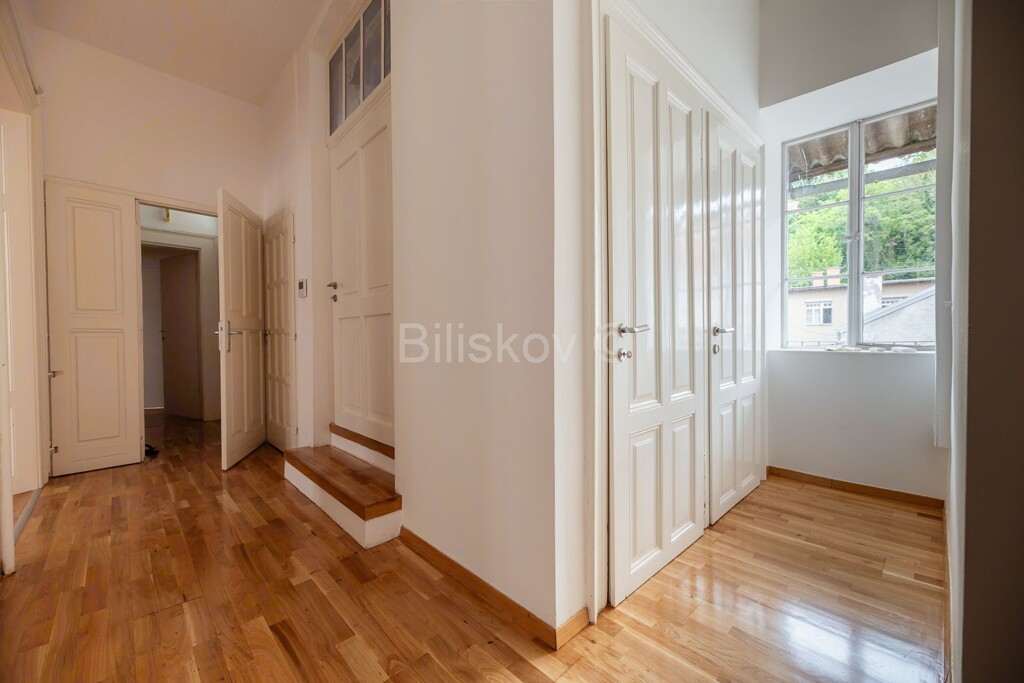 Image 6356982 - 6