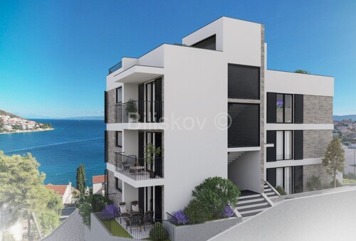 Okrug, luksuzan trosoban stan 73 m2, 100 m od mora, prodaja