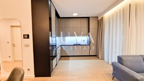 Zagreb, Park Kneževa, luksuzan troetažni stan 144m2 za najam