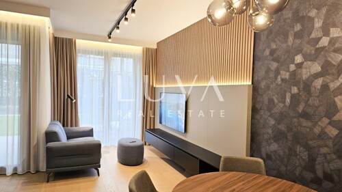 Thumbnail 6357030 - 5